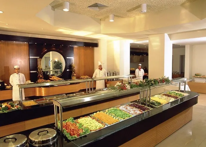 Üdülőközpont Calypso Palace 4*