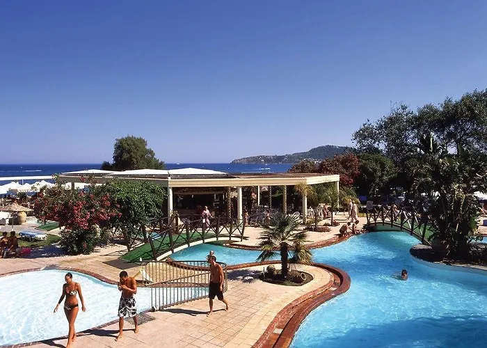 Курортний комплекс Calypso Palace 4*