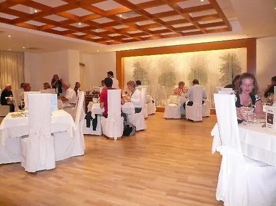 Курортний комплекс Calypso Palace 4*