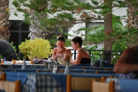 Курортний комплекс Calypso Palace