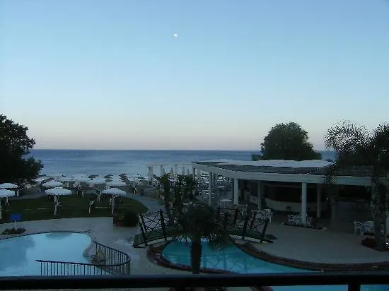 Курортний комплекс Calypso Palace