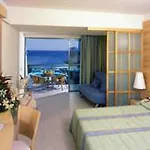 Calypso Palace 度假村 法里拉基